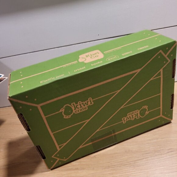 Ultraviolet Light Learning KIWI CO KIWI CRATE AGES 5+ UNOPENED Kit - Picture 7 of 7